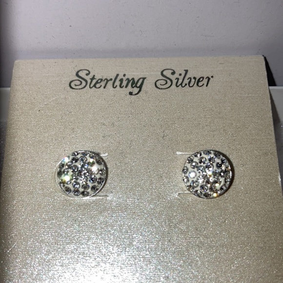 NWT Sterling Silver with crystal stud earrings - Picture 1 of 3